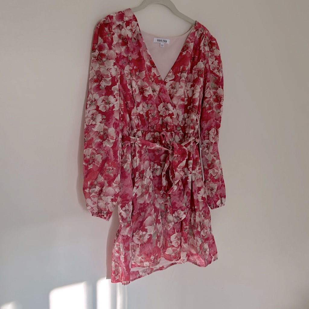 3/$25nwt Mimi Chica Floral Mini Dress